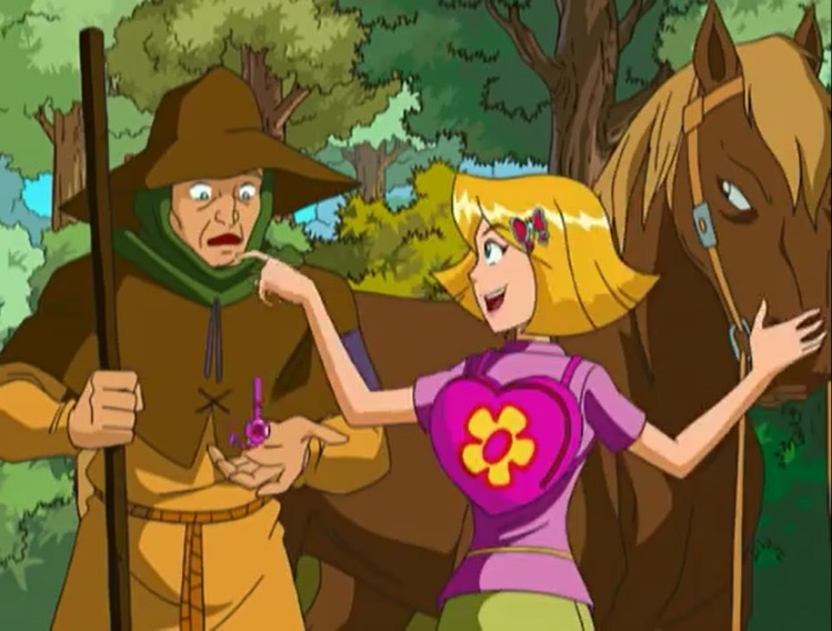 Campon&ecirc;s medieval ao lado da espi&atilde; Clover (&lsquo;Tr&ecirc;s Espi&atilde;s Demais&rsquo;). Fonte: Recuperado de https://www.youtube.com/watch?v=7ztljolVZi0.