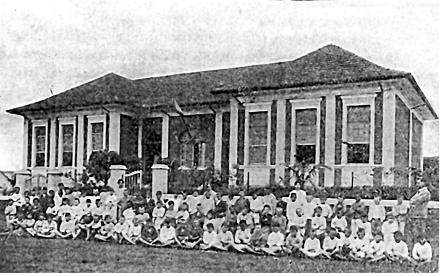Escolas Reunidas de Vila Rezende, munic&iacute;pio de
Piracicaba.