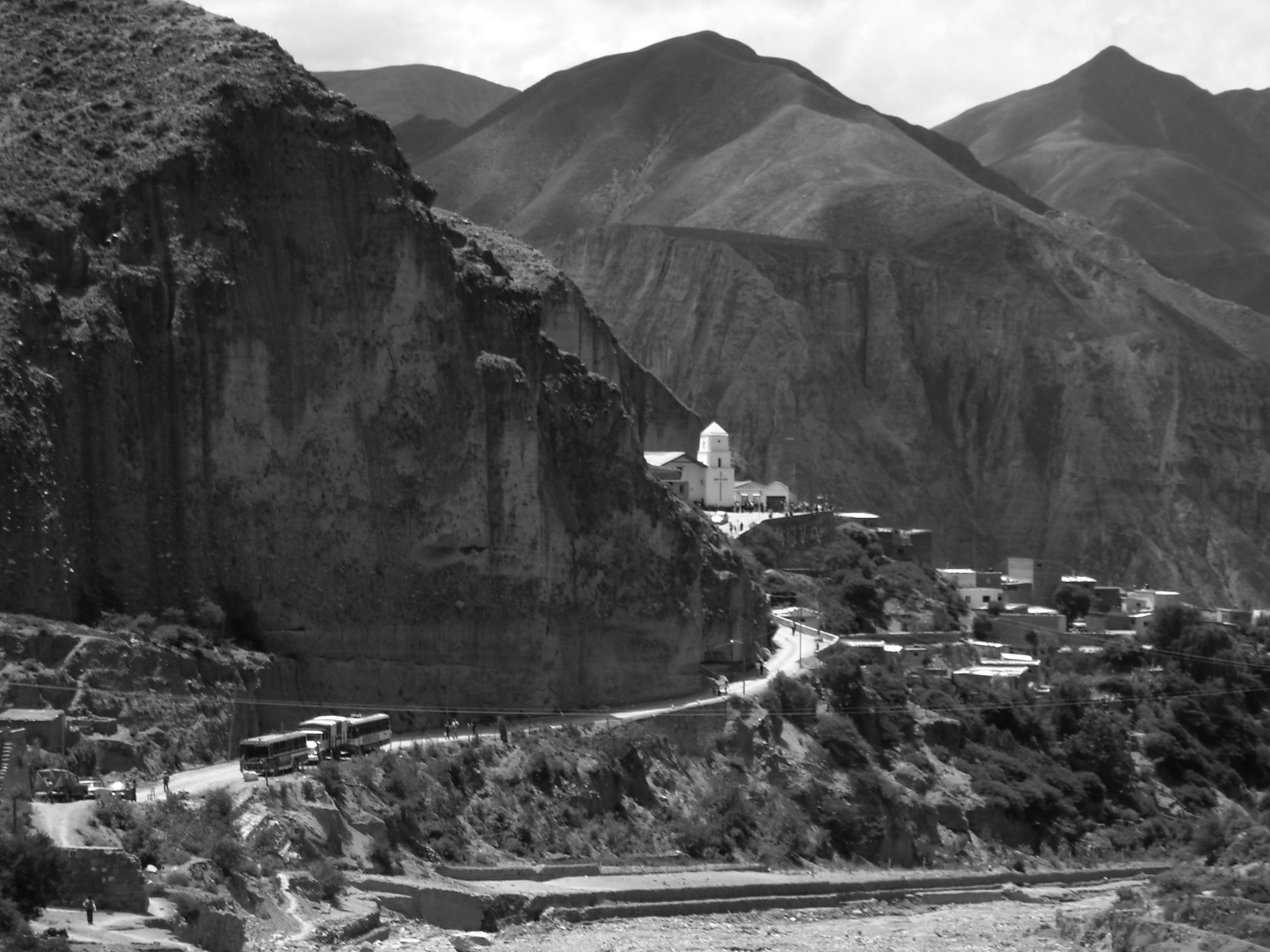 Vista de Iruya y la iglesia