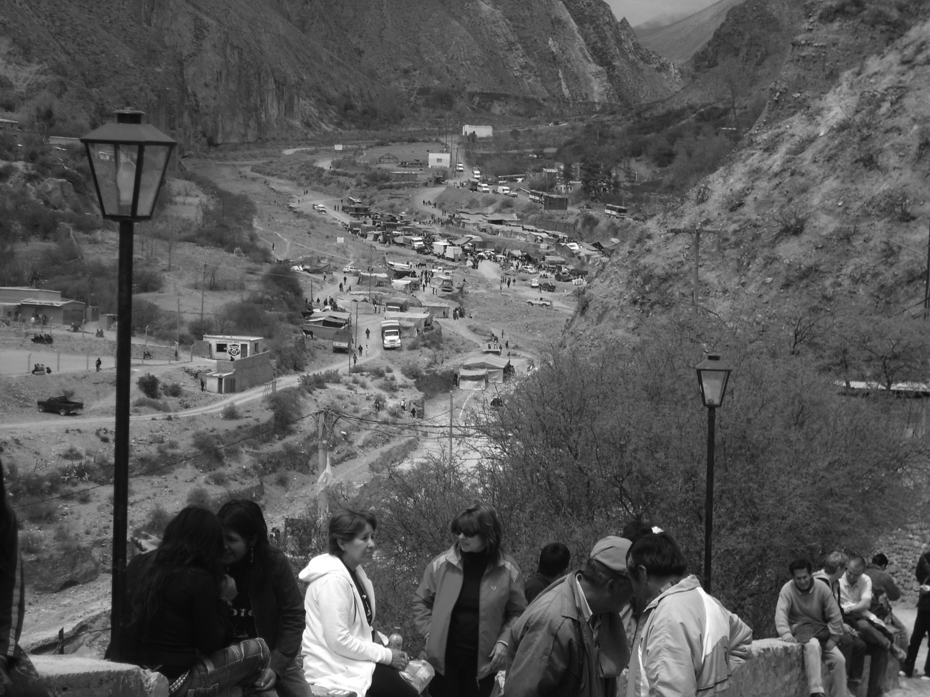 Vista de la feria en la playa