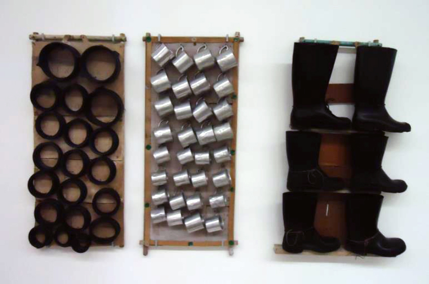 Da esquerda para direita: Retentor de &oacute;leo, Canecas, e Botas.