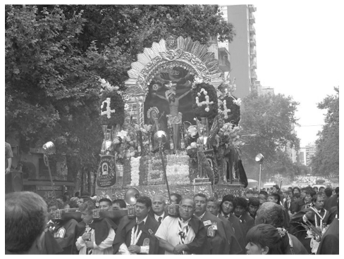 Estrategias de inserción cultural. Festividad religiosa de El Señor de los Milagros en Buenos Aires