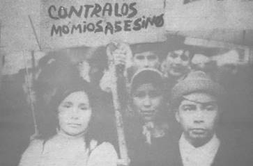 Campesinos de Frutillar pidiendo justicia para sus compa&ntilde;eros del fundo "Mirador". Fuente: Revoluci&oacute;n Agraria, agosto 1972.