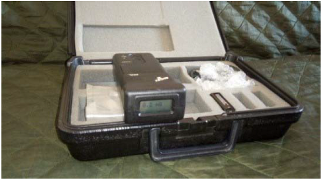 Gaussimetro EMDEX II, utilizado para realizar las mediciones.