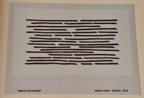 &ldquo;Silencio de los pastizales&rdquo;. Alambre sobre tela, 50 x 30 cm.12