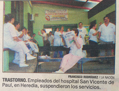 Fotograf&iacute;a y pie de foto de la noticia de D. Leal. 2004. ?Trabajadores marcharon contra el TCL?.
                La Naci&oacute;n, 1/6, p. 6A.
              