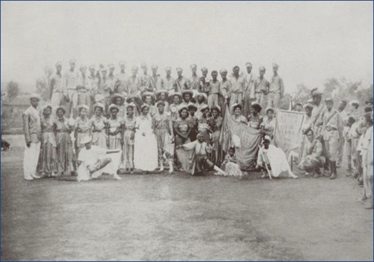 Samba-Enredo: Casa Grande
e Senzala – 68 componentes 

Desfile da Escola Nenê da Vila
Matilde - 1956.
