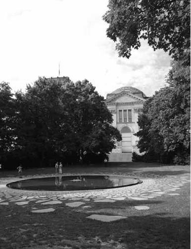 Memorial a los Romanies y Gitanos
asesinados por el Nacional-Socialismo. Dani Karavan, Berlin