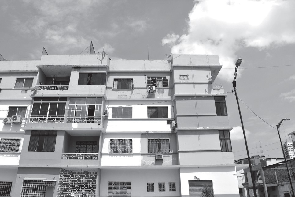 Personificación e identificación de los espacios de domésticos que se
enfrentan al espacio urbano.