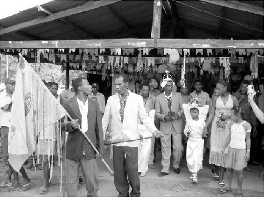 &ndash; Imp&eacute;rio saindo do barrac&atilde;o