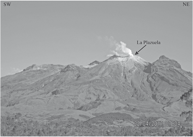 Fotograf&iacute;a del Complejo Volc&aacute;nico de Cumbal. Se observa el cr&aacute;ter La Plazuela.