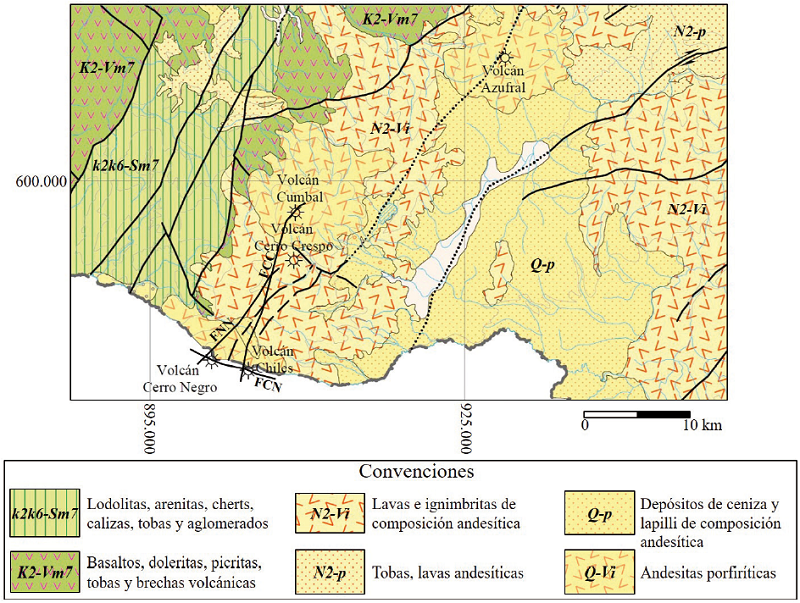 Mapa geol&oacute;gico regional en zona de confluencia del Complejo Volc&aacute;nico de Cumbal (CVC) y Complejo Volc&aacute;nico Chiles-Cerro, Negro (CVCCN). FCN: Falla Chiles-Cerro Negro, FCC: Falla Chiles-Cumbal, FNN: Falla Cerro Negro-Nasate. Modificado de G&oacute;mez et al. (2015).