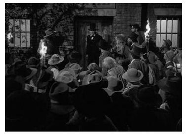 El joven Lincoln (Henry Fonda) logra convencer a la chusma con referencias emocionales de &ldquo;si es una diversi�n eso de ahorcar&rdquo; o, &ldquo;qu� quieren quitarle el primer cliente que va a tener como abogado de la defensa&rdquo; (ver desde el minuto 31 al 37). Ver: http://cort.as/-GPlD