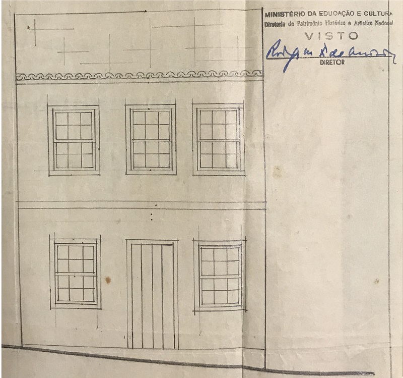 Projeto para modifica&ccedil;&atilde;o da fachada e acr&eacute;scimo de um pavimento da edifica&ccedil;&atilde;o n&uacute;mero 56 da rua Resende Costa, com assinatura de Rodrigo Melo Franco de Andrade.