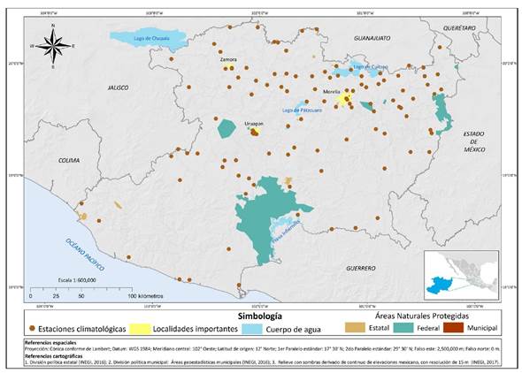 Ubicación de las estaciones meteorológicas y áreas naturales protegidas (ANP) dentro del estado de Michoacán. Los puntos naranjas indican la ubicación de las 112 estaciones climáticas de las que se extrajeron los datos climáticos. Los polígonos indican la delimitación de las áreas naturales protegidas en el estado de Michoacán, se muestran localidades importantes y cuerpos de agua