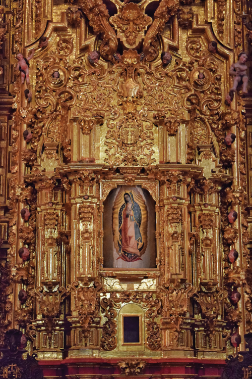  Miguel Cabrera e Higinio de Chávez,
								retablo de san Francisco Javier (detalle),
								contratado el 7 de diciembre de 1753 y
								posiblemente estrenado el 3 de diciembre
								de 1754, Museo Nacional del Virreinato,
								Tepotzotlán. Foto: Pedro López Agustín.
								Secretaría de Cultura.-INAH. Méx.-
								“Reproducción autorizada por el Instituto
								Nacional de Antropología e Historia”.