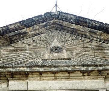Frontón de la iglesia de Nuestra Señora de Loreto, ciudad de México.