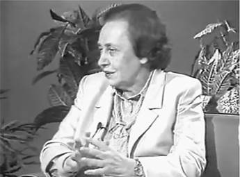 Dra. Lya Imber de Coronil en una entrevista de televisión.