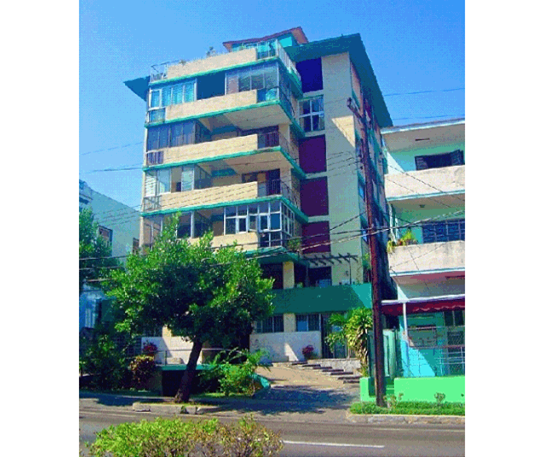 Edificio en G entre 23 y 25 Vdo.