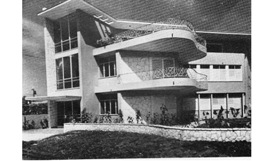 Edificio Residencial familiar calle 3ra Miramar