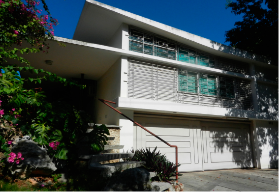 Residencia en calle 24 entre 5ta. y 7ma. Miramar