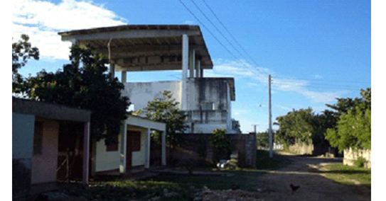 Volumen que se aprovecha como hito e imagen simb&oacute;lica y contempor&aacute;nea del conjunto Korimakao en el poblado de P&aacute;lpite. Fuente: los autores