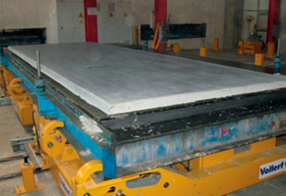 Estaci&oacute;n de compactaci&oacute;n de baja frecuencia. Proceso pr&aacute;cticamente silencioso que garantiza la total eliminaci&oacute;n de la segregaci&oacute;n del hormig&oacute;n. Fuente: https://www.youtube.com/VollertAnlagenbau