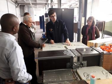 Visita a laboratorios de la Universidad de Gent por los miembros del equipo de investigaci&oacute;n.