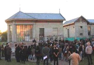 Foto de la Obra de Teatro, en el Predio del Hospital Municipal Mariano y Luciano de la Vega.