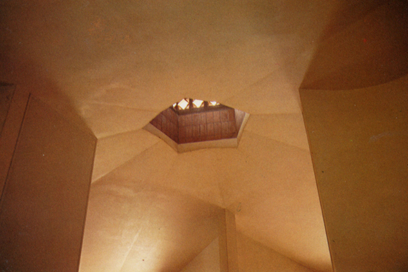 Foto interior de la linterna. 