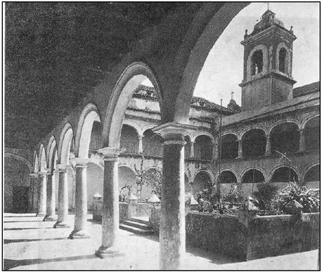 Foto hist&oacute;rica del primer claustro. Archivo Central de La Universidad de La Habana.