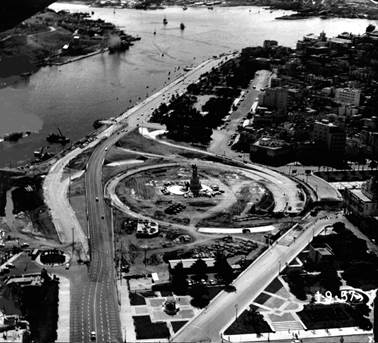 Foto de la construcción del túnel bajo la bahía en 1958. 