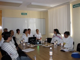 Reunión de trabajo en el CECACVI, Azumiatla.