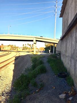 Fotograf&iacute;a donde se muestra un remanente urbano localizado en la ciudad de Nuevo Laredo (caso de estudio C-NL-018). Fuente: Autor.