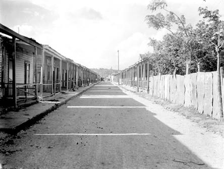 Casas construidas por la Asociaci&oacute;n de Fabricaci&oacute;n Uni&oacute;n y Progreso en la actual calle 15, Bejucal (1946).
