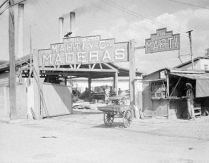 El almac&eacute;n de maderas de Mart&iacute; y C&iacute;a. estuvo obligado a cambiar su ubicaci&oacute;n por encontrarse en una zona no autorizada por el Ayuntamiento de La Habana para establecer f&aacute;bricas de madera.