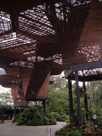 Colombia es uno de los pa�ses de Am�rica con m�s desarrollo en el uso del bamb� en la construcci�n. La foto muestra una estructura construida con este material en el Jard�n Bot�nico de Medell�n. 