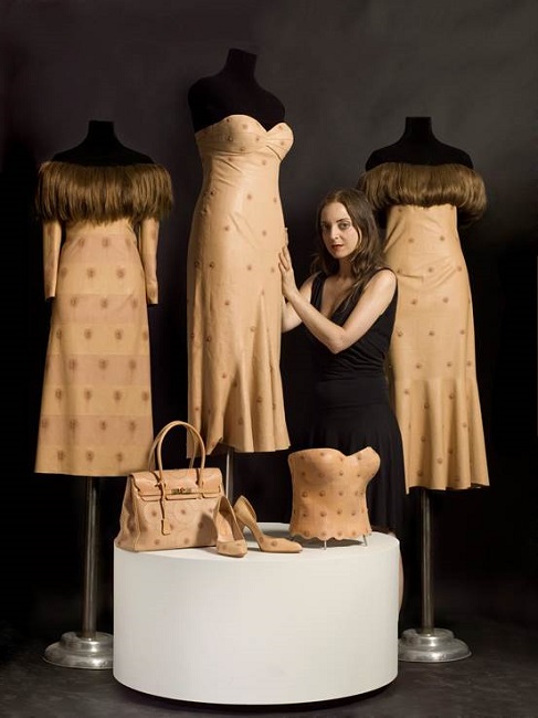 Peletería Humana (Human Furriery), Nicola Costantino, 1996-2003