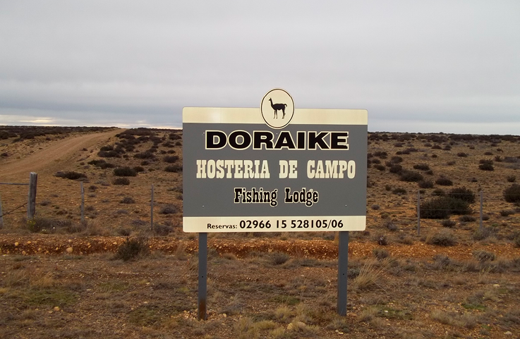 Oferta turística en la estepa patagónica.