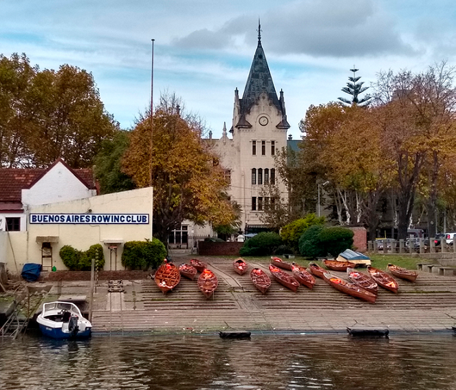 Buenos Aires Rowing Club. Vista desde el R�o Tigre.
