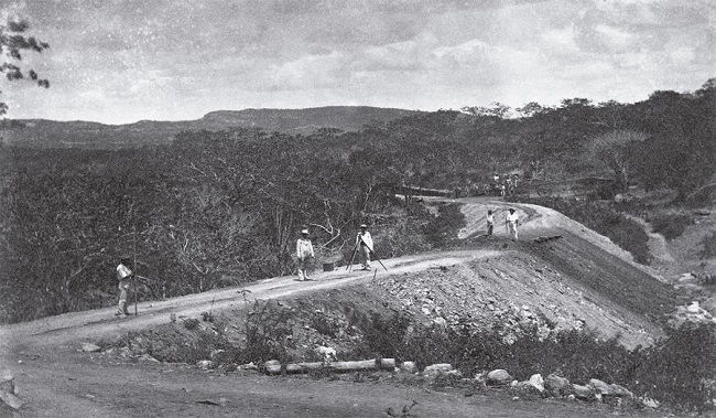 : Ignácio F. Mendo, Estrada de Ferro de Paulo Afonso: quilômetro 26 (1880); colódio, p&b (Coleção Thereza Christina Maria, Biblioteca Nacional)