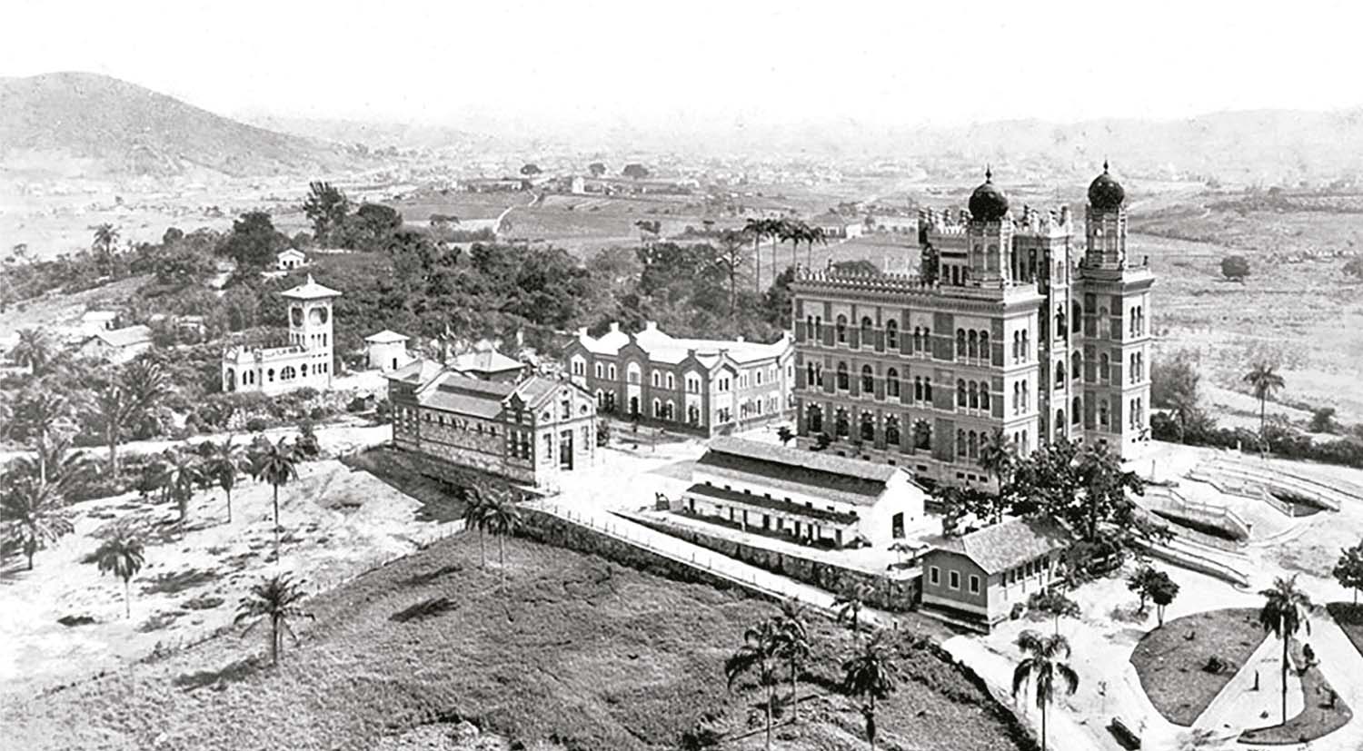 : Imagem histórica do Núcleo Arquitetônico Histórico de Manguinhos, s.d. (Departamento de Patrimônio Histórico/Casa de Oswaldo Cruz/Fiocruz)