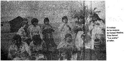 Mujeres Qom del Taller de Tejido de Campo Medina junto
a Ang&eacute;lica.