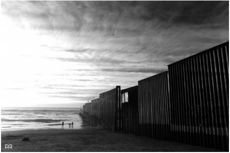 Muro fronterizo en Playas de Tijuana