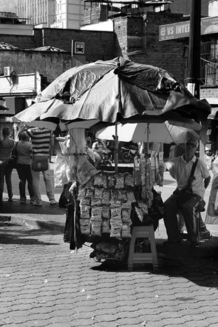 Centro de la ciudad de Medellín. Imagen tomada por Nora Margarita Vargas (2013).