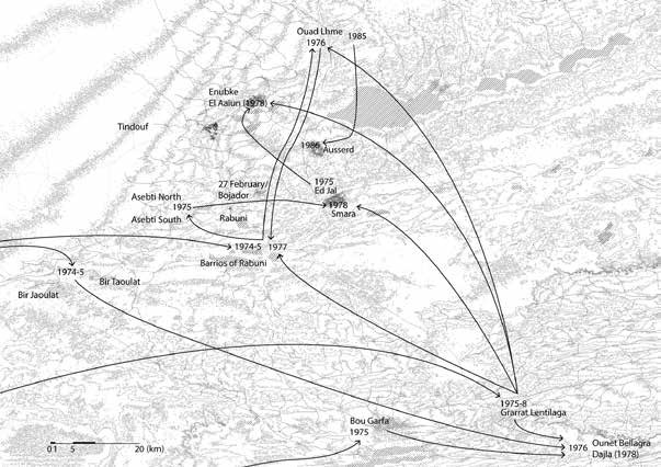 Desplazamientos a través de la Hamada de Tinduf de los barrios, daïras y wilayas hasta 1991. Algunos campamentos fueron efímeros, otros fueron campamentos de transición para la población, en particular Grarrat Lentilaga. Un elemento  interesante  es que todo el barrio se movía  al mismo tiempo de un sitio a otro, y no individualmente. Información tras conversaciones mantenidas  en los campamentos de refugiados en febrero y marzo de 2010.