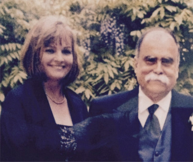 Helena and Tomas Salerno enjoying life during social event. They make
							a wonderful and charming couple.