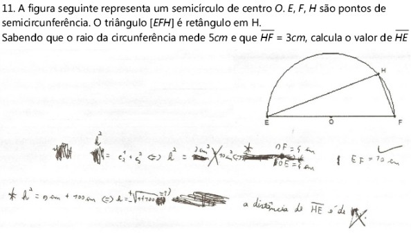 Resolução sobre o Teorema de Pitágoras de um aluno no teste