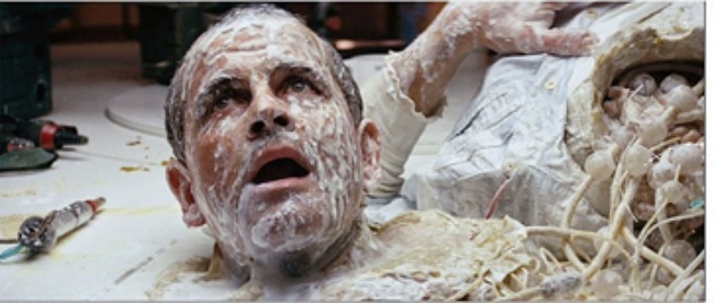 Ian Holm em Alien (1979).