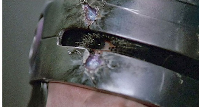 Peter Weller em RoboCop (1987).